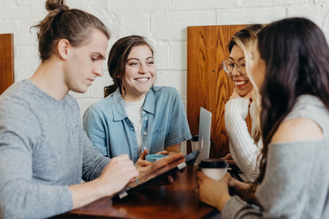 page seven marketing team discussing reporting and growth and conversion strategy for clients.